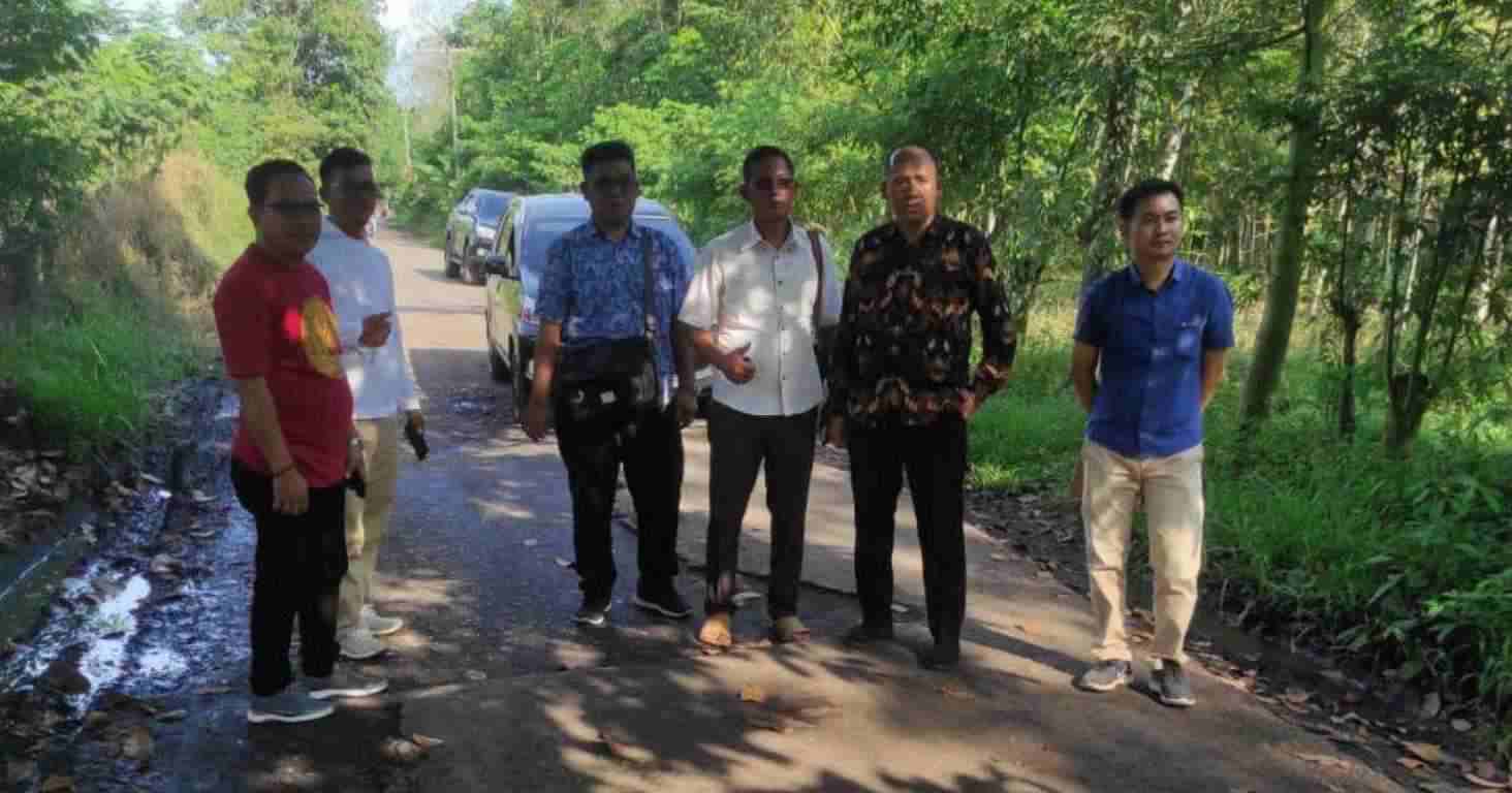 Dinas PU Tata Ruang PALI Lakukan Peninjauan dan Pengukuran Lokasi Kerja Peningkatan Jalan Desa Lunas Jaya