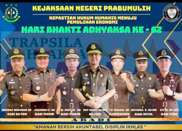 Memperingati Hari Adhyaksa ke-62 Kejari Prabumulih lakukan rangkaian kegiatan sampai ke Taman Makam Pahlawan Kamis 21/07/2022.
