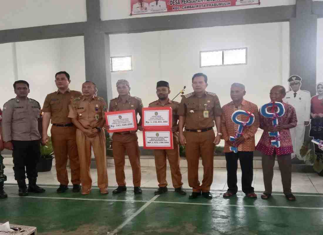 Rampung! Penyerahan Alokasi Dana Desa oleh Walikota Prabumulih dari Pangkul ke Desa Muara Sungai