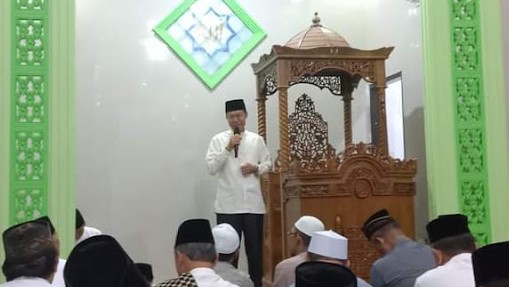 Sekretaris Daerah Elman ST Laksanakan Safari Ramadhan di Masjid Al-Hijrah