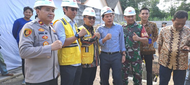 Walikota Foto bersama tim satker PPP Sumsel 