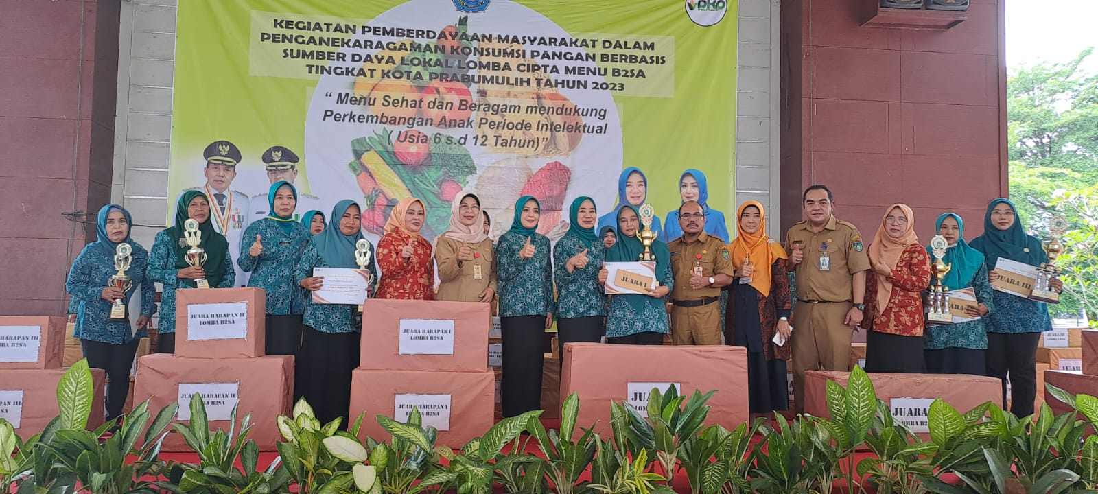 Sabet Juara 1 Dalam 2 Lomba, PKK desa Pangkul Mendapat Apresiasi dari Ketua TP PKK Prabumulih