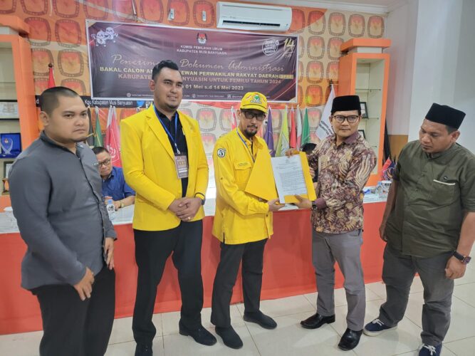 Daftarkan 45 Bacaleg ke KPU, Golkar Muba:Target Kami 10 Kursi