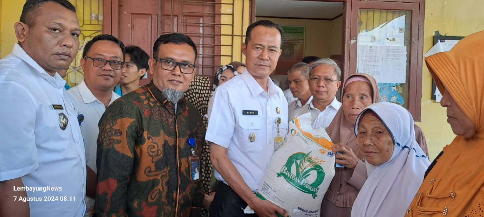 H Elman Hadiri Launching Penyaluran Cadangan Pangan Beras Pemerintah Tahap 3 di Kelurahan Sungai Medang