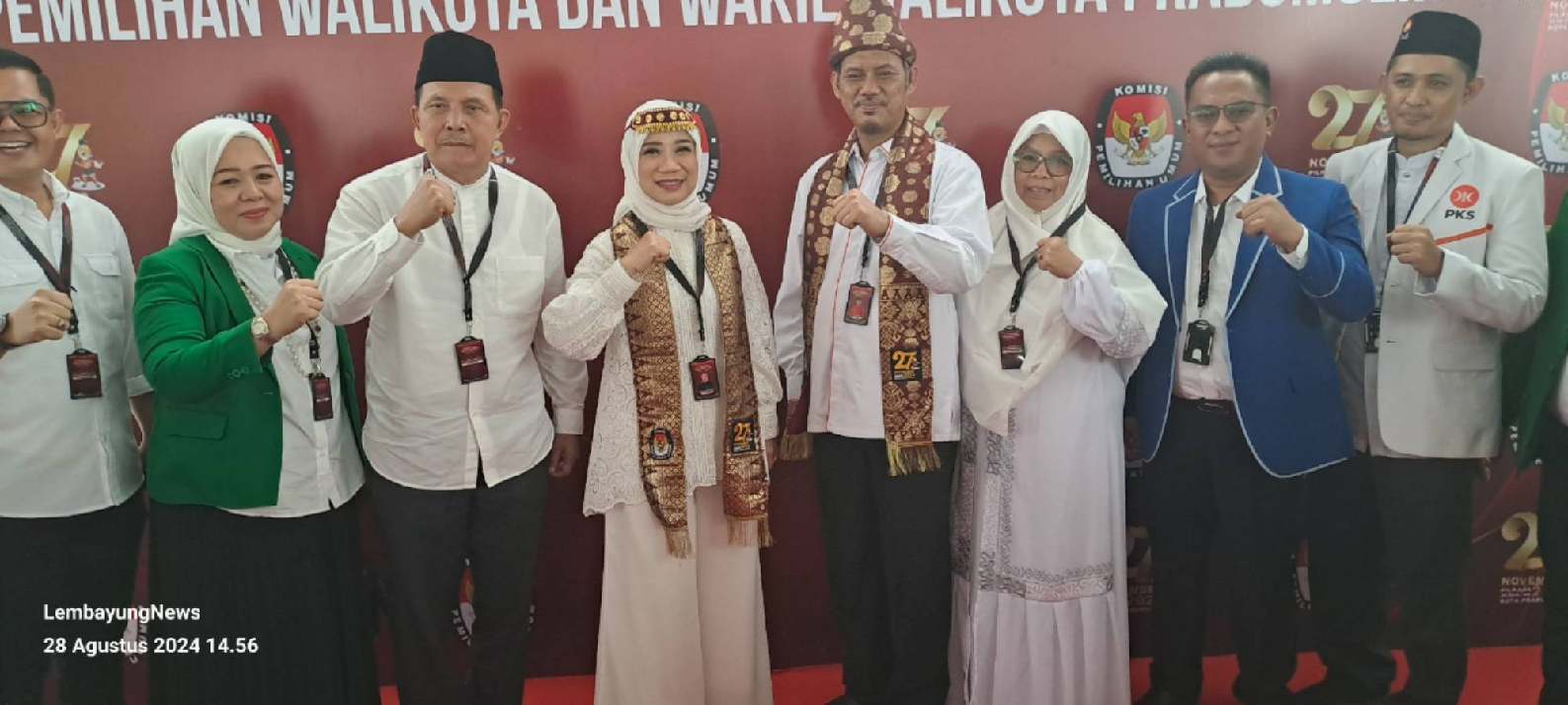 Serahkan Berkas Pendaftaran ke KPU Hj Ngesti Ridho Yahya: Saatnya Wanita Memimpin Prabumulih!