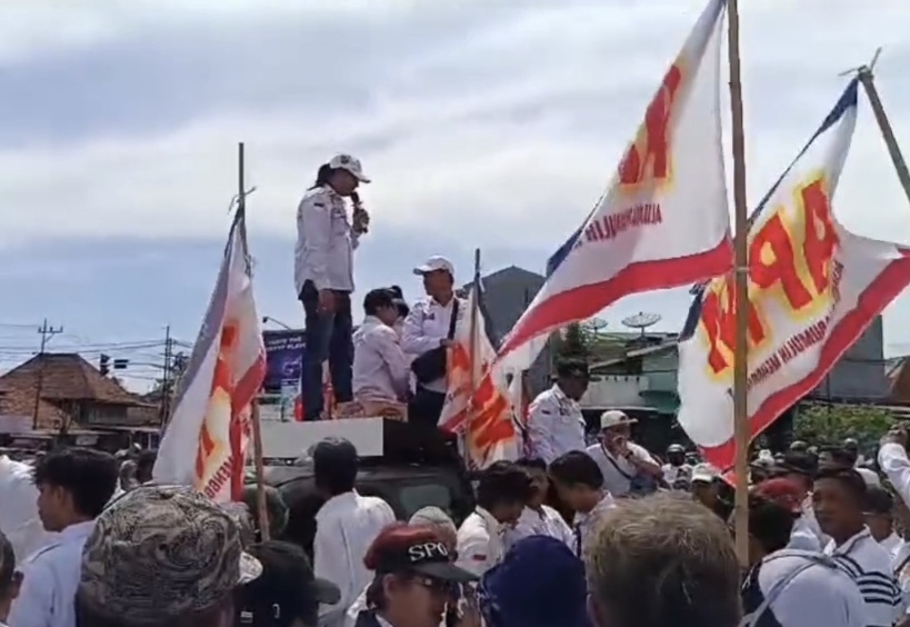 LSM Aliansi Prabumulih Menggugat (APM) Kembali Lakukan Aksi Massa di Depan Kantor Pertamina Prabumulih Field