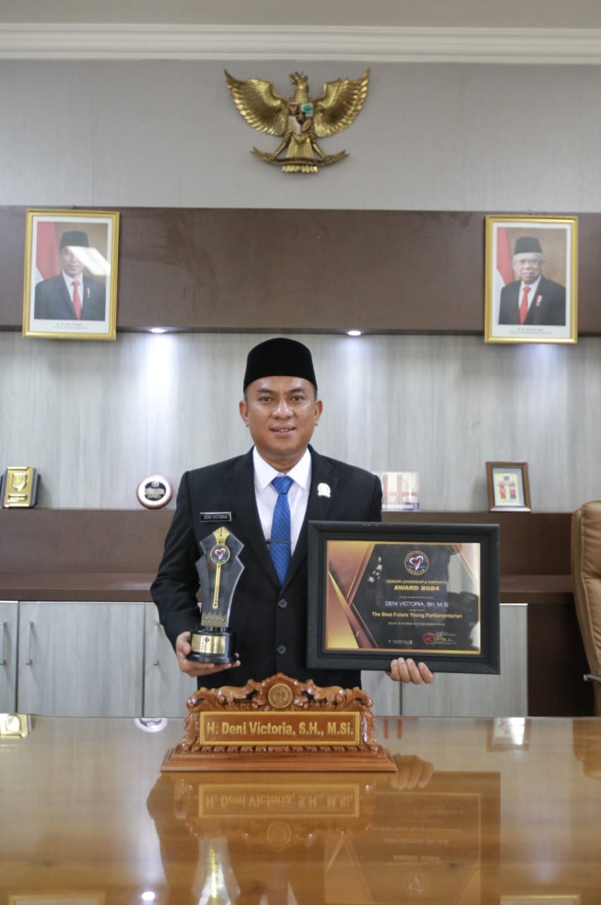 Ketua DPRD Prabumulih, Deni Victoria SH MSi, Raih The Best Future Young Parliamentarian